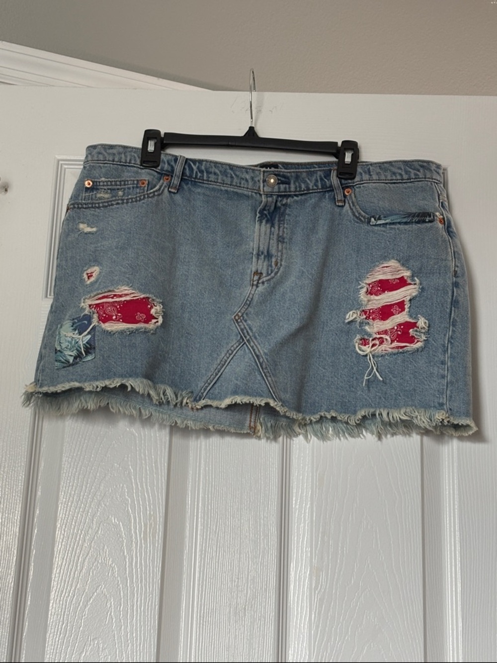 GAP Light Blue Distressed Denim Mini Skirt with Red Bandana Patch Details